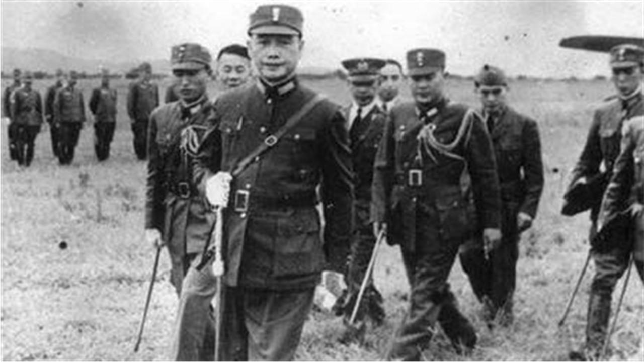 他是汉奸却专杀军统特务，戴笠自叹不如，一生未陷害过共产党人