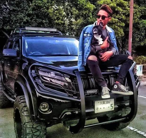 越野车炫酷改装: 探访霸气十足的丰田普拉多!