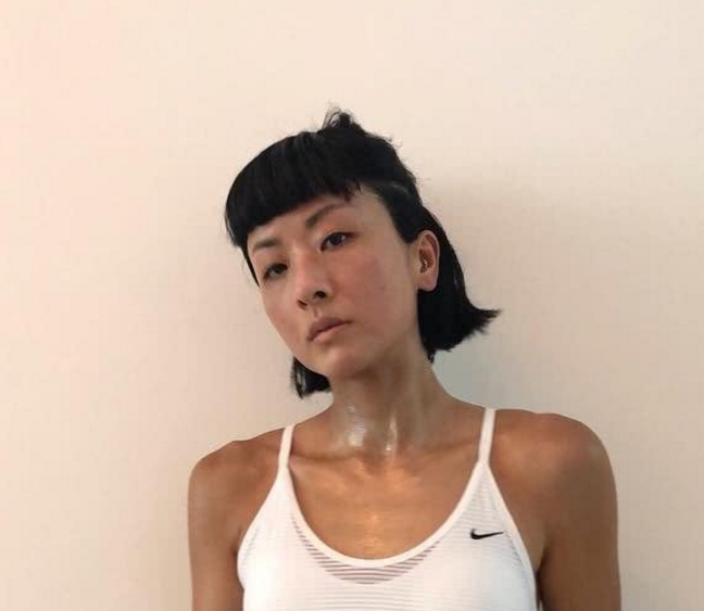 徐濠萦服装店正式结业，她失去了短暂的事业，损失不下百万