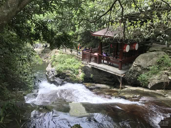 湖南浏阳市周洛大峡谷自驾游的好去处