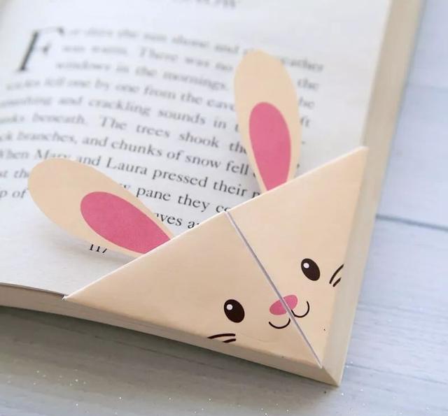 【材料准备】a4彩纸 纸艺简单动物折纸 小狐狸书签 模板: 步骤: 小