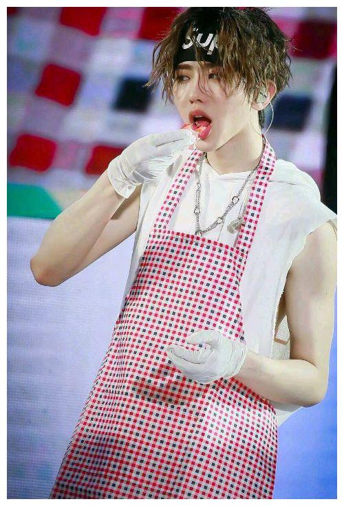 你被蔡徐坤这张图恶心到了吗?网友:解救了鹿晗