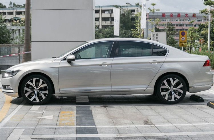 2019款帕萨特和迈腾怎么选?对比过后,买车不