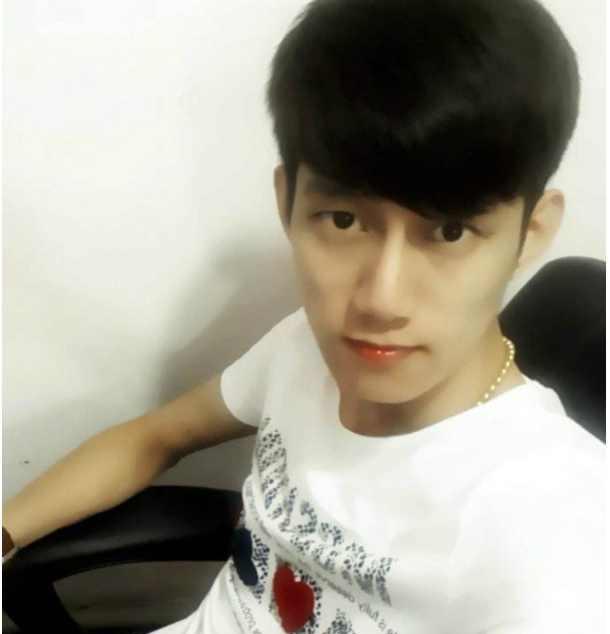 小洲力挺阿哲, 话社再干阿哲, 自己就开专场呢!