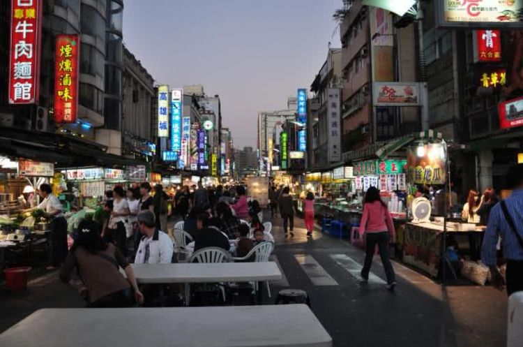 台湾第二大城市高雄:高楼大厦不多,很有日韩城市的感觉
