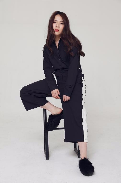 新生代歌手于果受95后粉丝力挺，单曲《侧脸》下载量超千万!