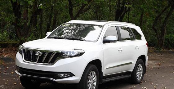 董明珠真把SUV造出来了, 充满只需5分钟, 第一辆先送给王健林