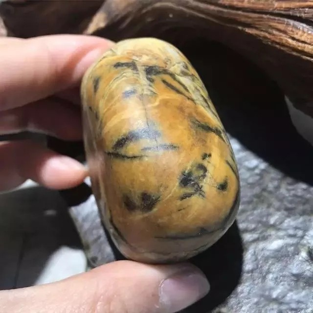 一空说玉：和田玉中的虎皮，你知道吗？