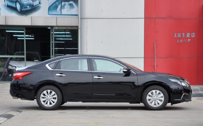这款日产轿车价格16万多, 年轻时尚很好看, 性价比高而且省油
