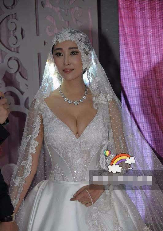 杜若溪婚纱_杜若溪婚纱照图片