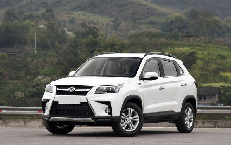 紧凑SUV卖面包车价, 全景天窗才卖6万