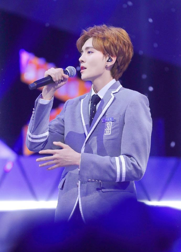 乐华七子毕雯珺,长相酷似吴亦凡,网友呼吁赶紧