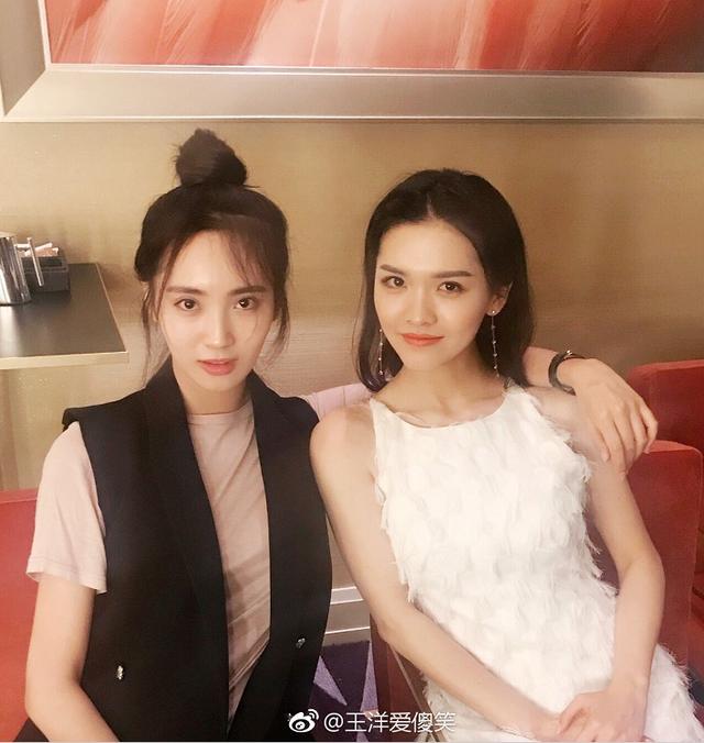 她凭借“汤小米”一角走红，留起长发美得不像话，23岁便低调结婚