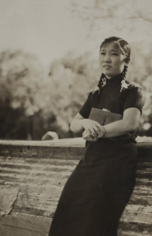 伪造的中日亲善景象 -- 侵华日军拍摄的老照片