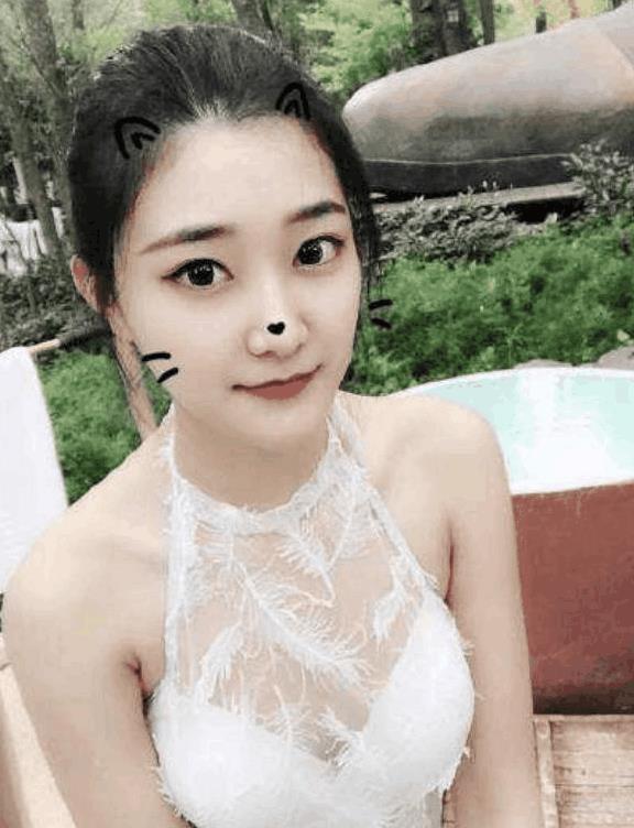 荒地停留最后美女曝光,空姐熟睡26分钟,曾经有过一次逃影像生机漫画a荒地的遇害图片