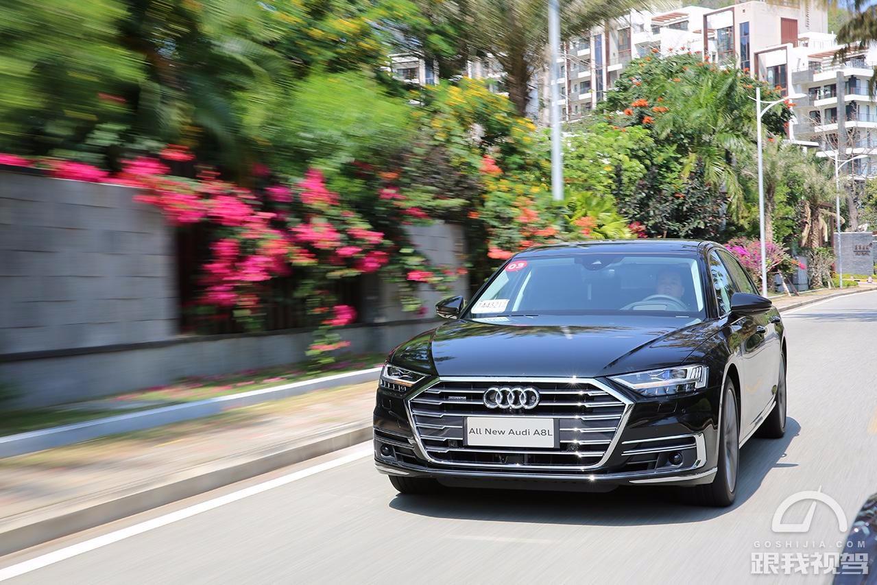 预售价格95万-132万元 年轻化豪华技术流 新一代奥迪A8L试驾体验