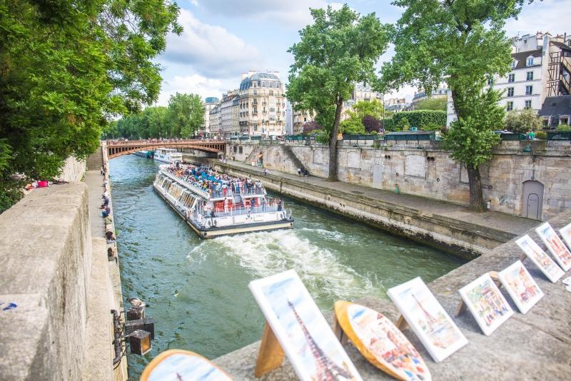 法国队得了冠军,巴黎又起混乱,自由行如何玩才