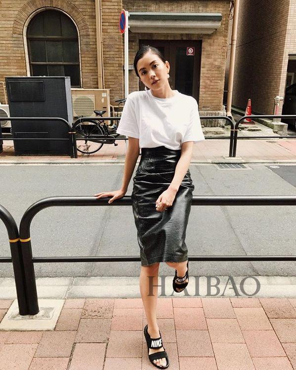 日本名模矢野未希子私服特辑:印花裙、牛仔裤