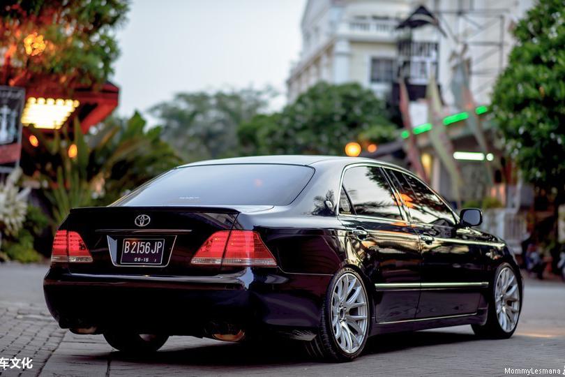 排气是亮点！气质皇冠改装案例