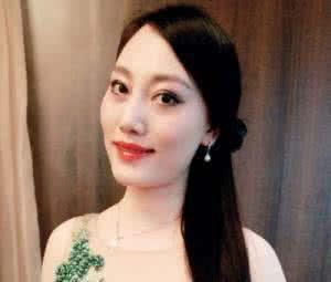 娱乐圈最好听的女明星名字, 前三名美得不像话!