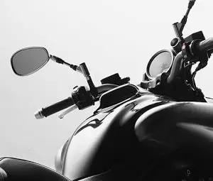 女子名下无缘无故多了46辆无法注销的摩托车