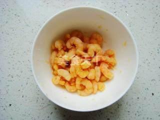 红心火龙果太贵,放到面粉里之后更是完全变了