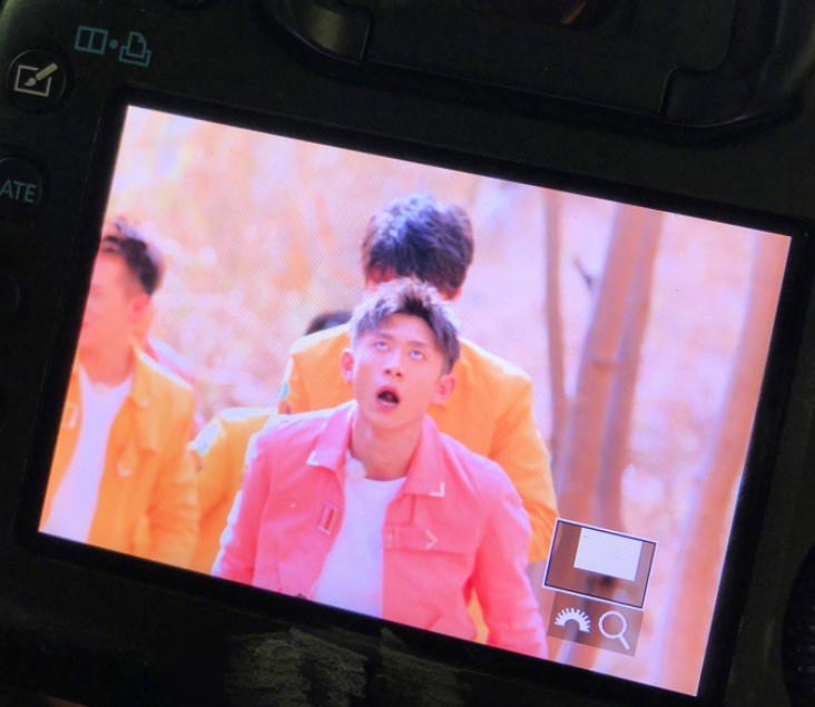 张一山吐槽王俊凯帅自己丑，王俊凯回答8个字被赞机智