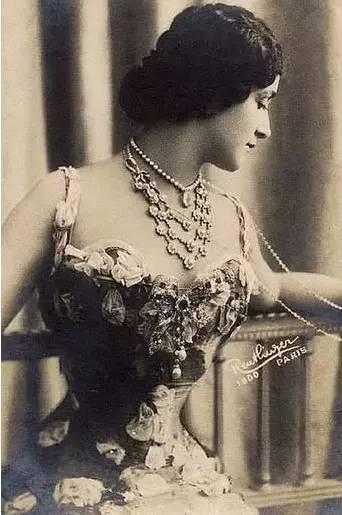 你见过中国女人的小脚吗?哪个挨千刀的开始缠