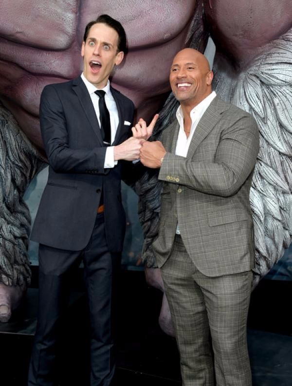 《狂暴巨兽》大猩猩乔治演员身高206公分,比巨石强森还高