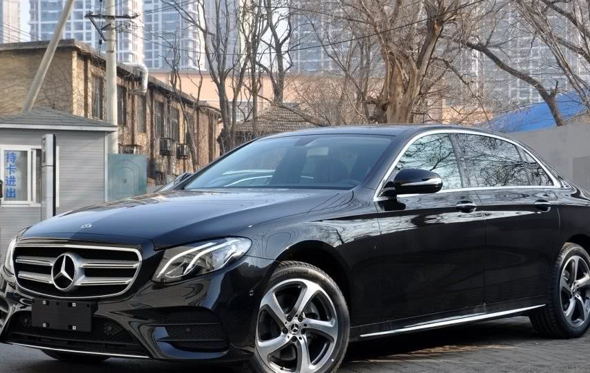 国六排放奔驰E级,1.5T发动机+9AT,网友:这下该