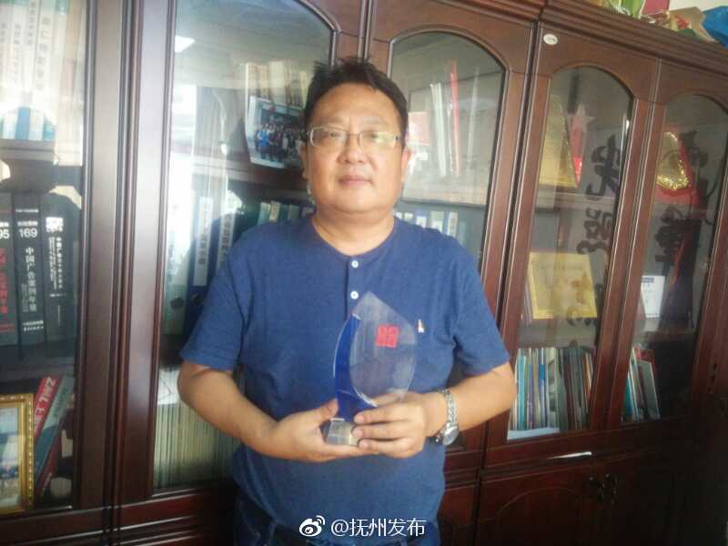 抚州广告业第一人余忠造当选中国广告30年杰