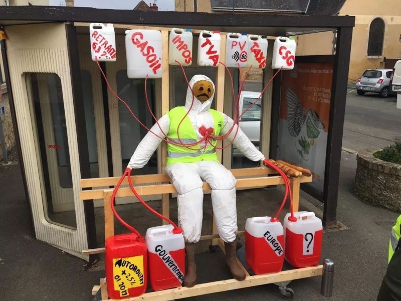 中国油价非常贵?法国人不服:我们的油价12元/升!