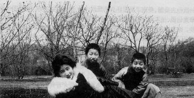 徐志摩坠机身亡后, 陆小曼与这个男人同居三十余年
