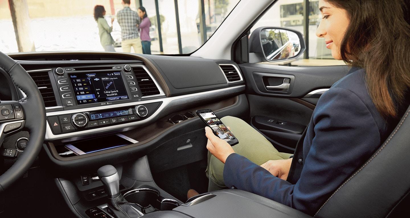 2018新款丰田汉兰达上市 内饰质感提升 售价21万起