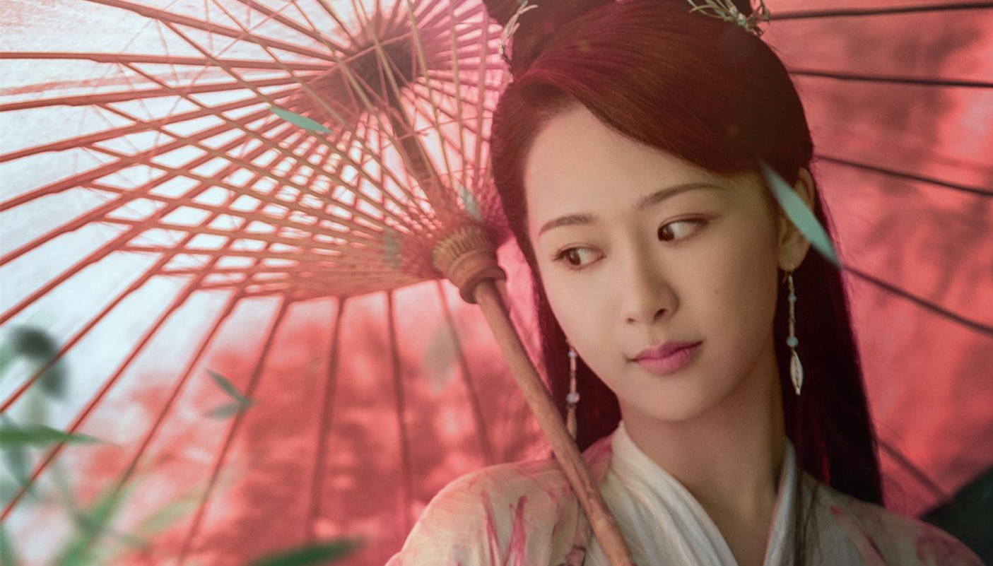 赵雅芝的白蛇,范文芳的白蛇,杨紫的白蛇,都不如《镇魂》的红蛇