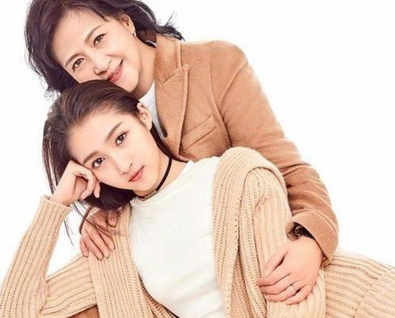 鹿晗喜欢关晓彤吗图片