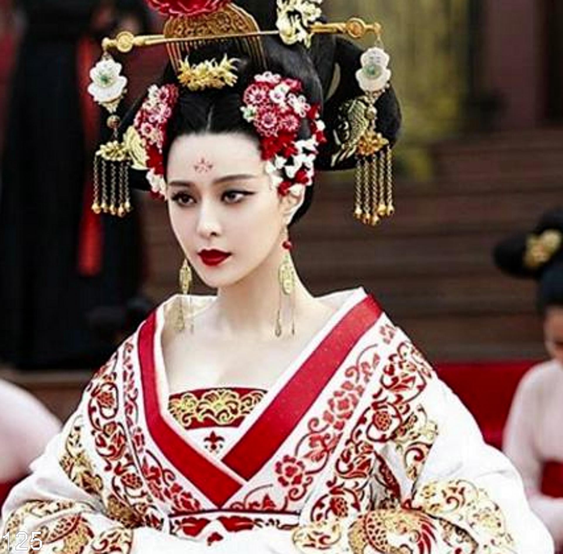 扮演武则天的4大女星:刘嘉玲最丑,范冰冰惊艳,最后一位最像!