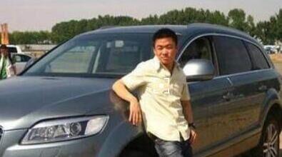 王宝强发财后的第一台百万豪车: 这奥迪Q7超有男人味