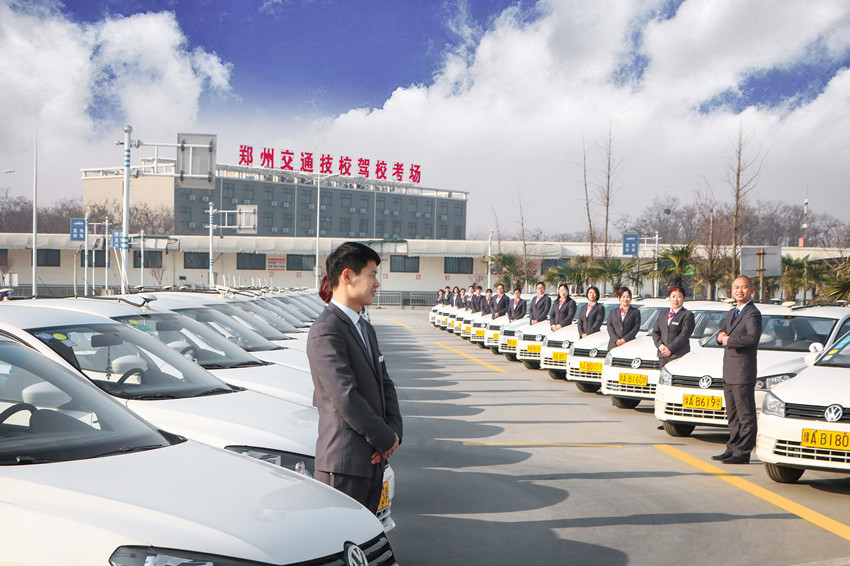 刚得知外地人考驾照免暂住证 涨价潮就来袭 小