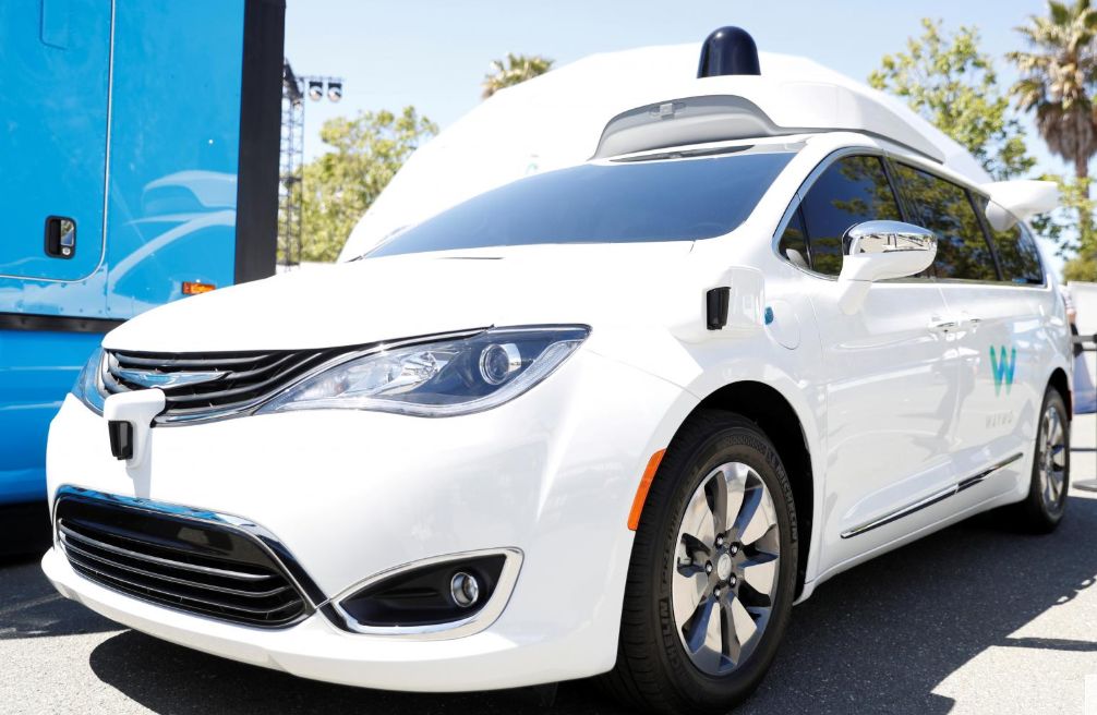 加州发放首张真·无人车许可证，Waymo不用人类司机也可上路