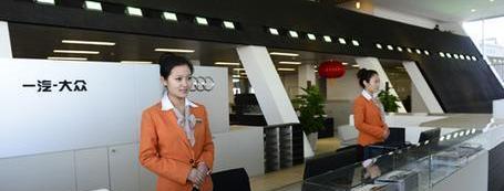 女车主花32万买奥迪, 因质量问题要求退车, 4S店哭赔130万