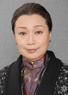 香港富商獨女，拍瓊瑤劇與趙雅芝爭女主，68歲因病毀容單身至今