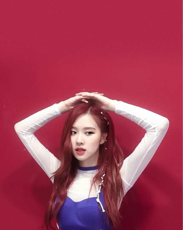 身材标杆!来看看那些拥有“蚂蚁腰”的女爱豆