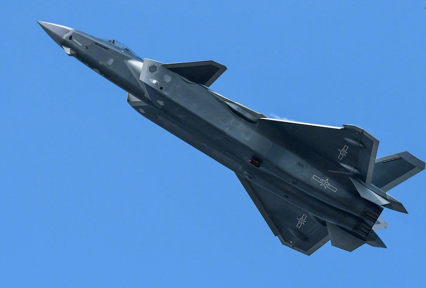 歼20与F22有十倍差距?专家:在一关键领域我国