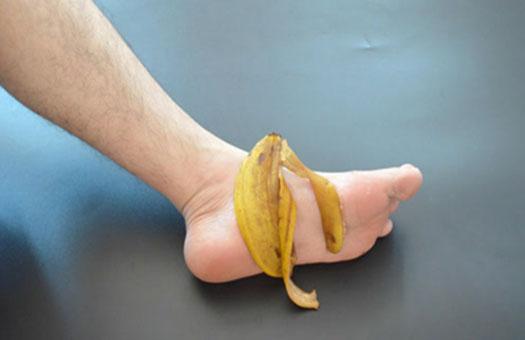 用香蕉皮抹一下脚底,它的作用竟如此神奇,每人