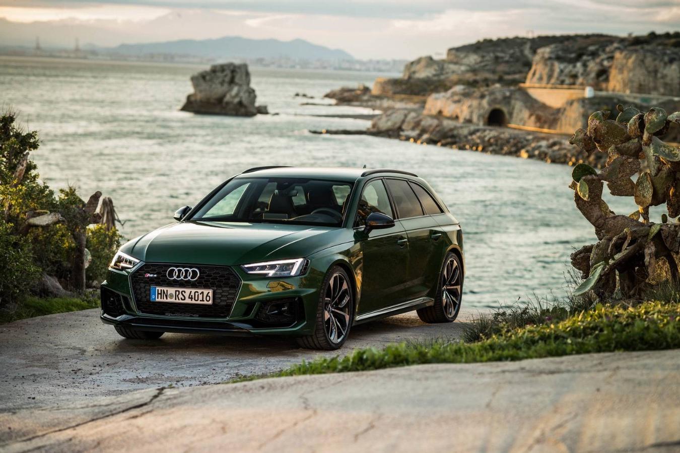 史上最强买菜车！2017款奥迪RS4 Avant试驾测评