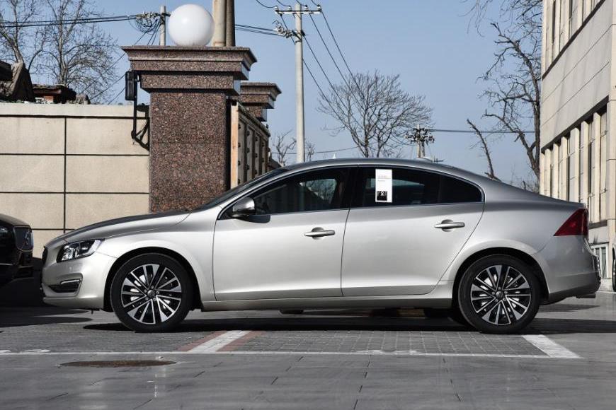 这车比奥迪A4L安全，终端优惠7万，和迈腾一个价，为何仍卖不动