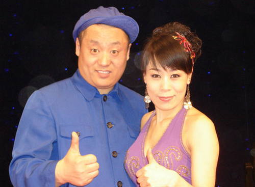 他出身贫寒,心比天高,遇赵本山改变人生,如今40岁终一