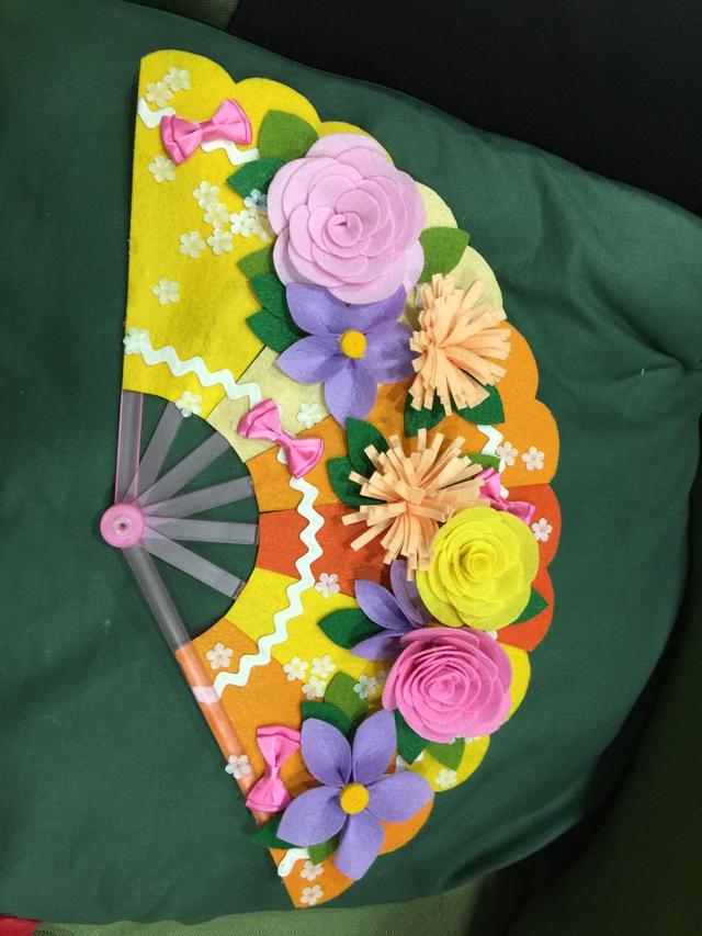 幼儿园手工扇子,简单好看,带孩子做起来