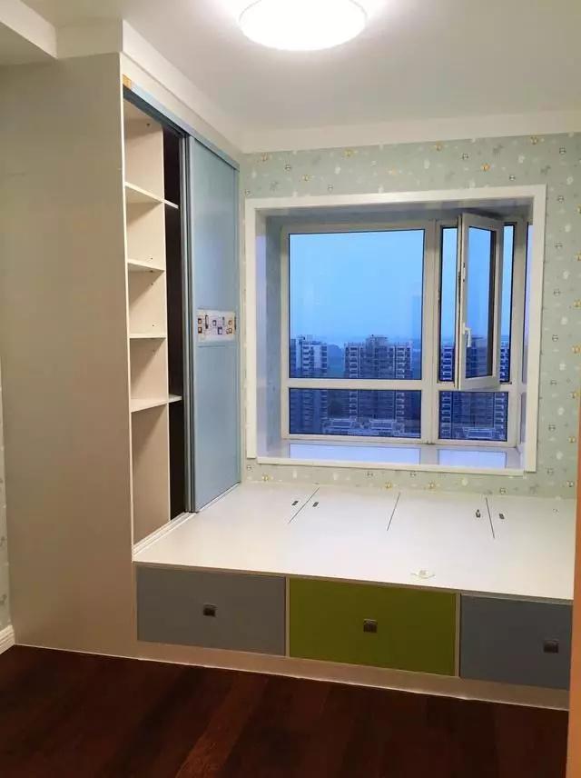 装修卫生间万万不要贴这种小瓷砖,容易脏还超